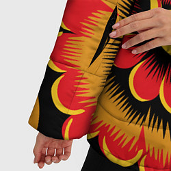 Куртка зимняя женская Хохломская роспись красно-жёлтые цветы на чёрном ф, цвет: 3D-красный — фото 2