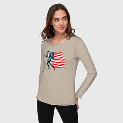 Лонгслив хлопковый женский Американский футбол с флагом США, цвет: миндальный — фото 2