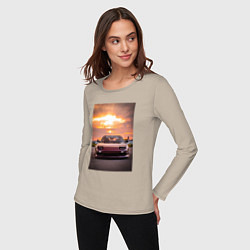 Лонгслив хлопковый женский Авто в багровом закате, цвет: миндальный — фото 2