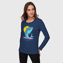 Лонгслив хлопковый женский Акула серфит, цвет: тёмно-синий — фото 2