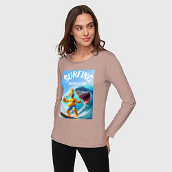 Лонгслив хлопковый женский Homer Simpson and shark - surfing never alone, цвет: пыльно-розовый — фото 2