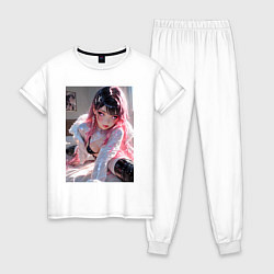 Пижама хлопковая женская Девушка в откровенном наряде на кровати, цвет: белый