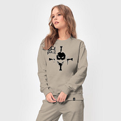 Костюм хлопковый женский Пираты Белоуса One Piece, цвет: миндальный — фото 2