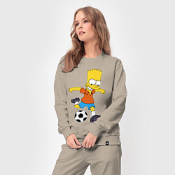 Костюм хлопковый женский Барт Симпсон бьёт по футбольному мячу, цвет: миндальный — фото 2