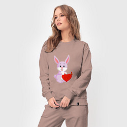 Костюм хлопковый женский Кролик с сердцем, цвет: пыльно-розовый — фото 2