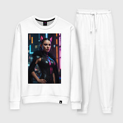 Костюм хлопковый женский Девушка с кошачьими ушами стоит на фоне небоскребо, цвет: белый