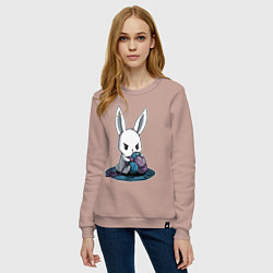 Свитшот хлопковый женский Зайчонок обнял клубки The bunny hugged the balls, цвет: пыльно-розовый — фото 2