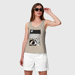 Майка женская хлопок Енот на луне делает селфи, цвет: миндальный — фото 2