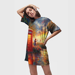 Футболка женская длинная Пейзаж с красной телефонной будкой, цвет: 3D-принт — фото 2