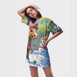 Футболка женская длинная Лошадка и снеговик, цвет: 3D-принт — фото 2