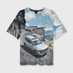 Женская футболка оверсайз Toyota Land Cruiser 300 Горная дорога