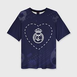 Женская футболка оверсайз Лого Real Madrid в сердечке на фоне мячей
