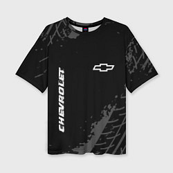 Женская футболка оверсайз Chevrolet Speed на темном фоне со следами шин