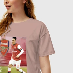 Футболка оверсайз женская Arsenal, Mesut Ozil, цвет: пыльно-розовый — фото 2