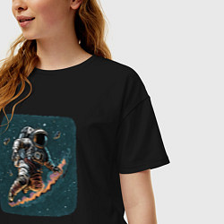Футболка оверсайз женская Космонавт с метеорами, цвет: черный — фото 2