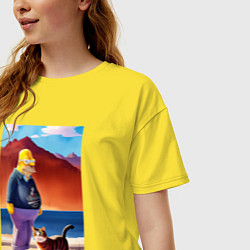Футболка оверсайз женская Retired Homer Simpson walks with a cat, цвет: желтый — фото 2