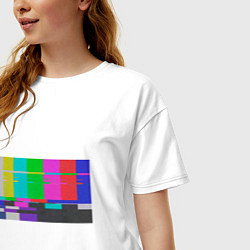 Футболка оверсайз женская Разноцветные полосы в телевизоре, цвет: белый — фото 2