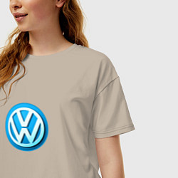 Футболка оверсайз женская Volkswagen logo blue, цвет: миндальный — фото 2