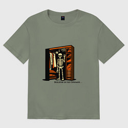 Женская футболка оверсайз Скелет в шкафу