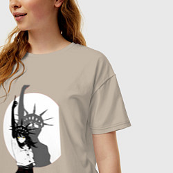 Футболка оверсайз женская Человек-бензопила Йор, цвет: миндальный — фото 2