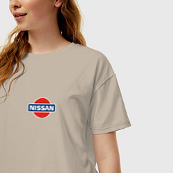 Футболка оверсайз женская Nissan logo auto steel, цвет: миндальный — фото 2