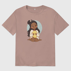 Женская футболка оверсайз Цыплёнок в руках девушки