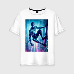 Женская футболка оверсайз Чувак-паук висит на стене небоскрёба