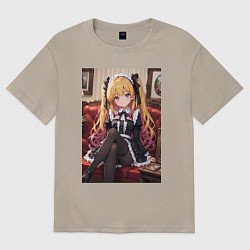 Футболка оверсайз женская Лоли-горничная сидит на диване, цвет: миндальный