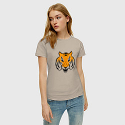 Футболка хлопковая женская Тигр логотип, цвет: миндальный — фото 2