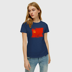Футболка хлопковая женская Рваный флаг СССР, цвет: тёмно-синий — фото 2