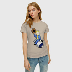 Футболка хлопковая женская Vault boy - bomb rider, цвет: миндальный — фото 2