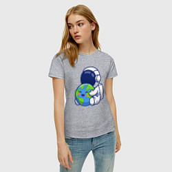 Футболка хлопковая женская Космонавт и Земля, цвет: меланж — фото 2