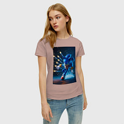 Футболка хлопковая женская Соник убегает от ракет, цвет: пыльно-розовый — фото 2