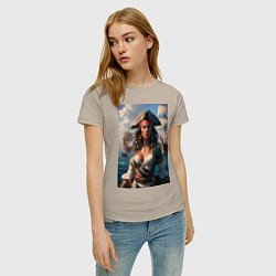 Футболка хлопковая женская Пиратка на фона флотилии кораблей, цвет: миндальный — фото 2