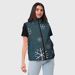 Женский жилет Белые снежинки на синем фоне, цвет: 3D-светло-серый — фото 2
