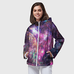 Ветровка с капюшоном женская Пурпурные космические туманности со звездами, цвет: 3D-белый — фото 2